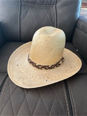 Bailey New West U Roll it Straw Cowboy Hat Western Braided Leather Band Vented